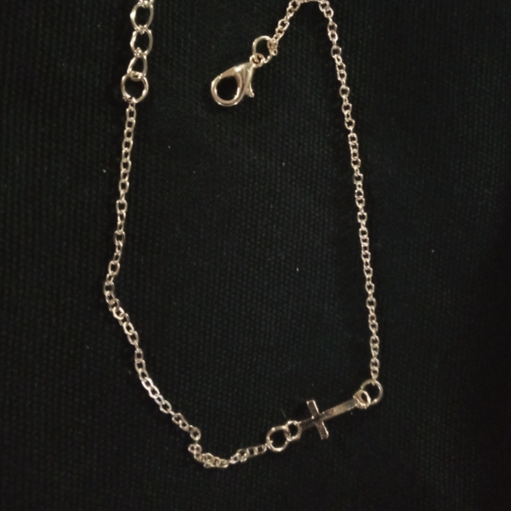 Gold "cross" ankle bracelet